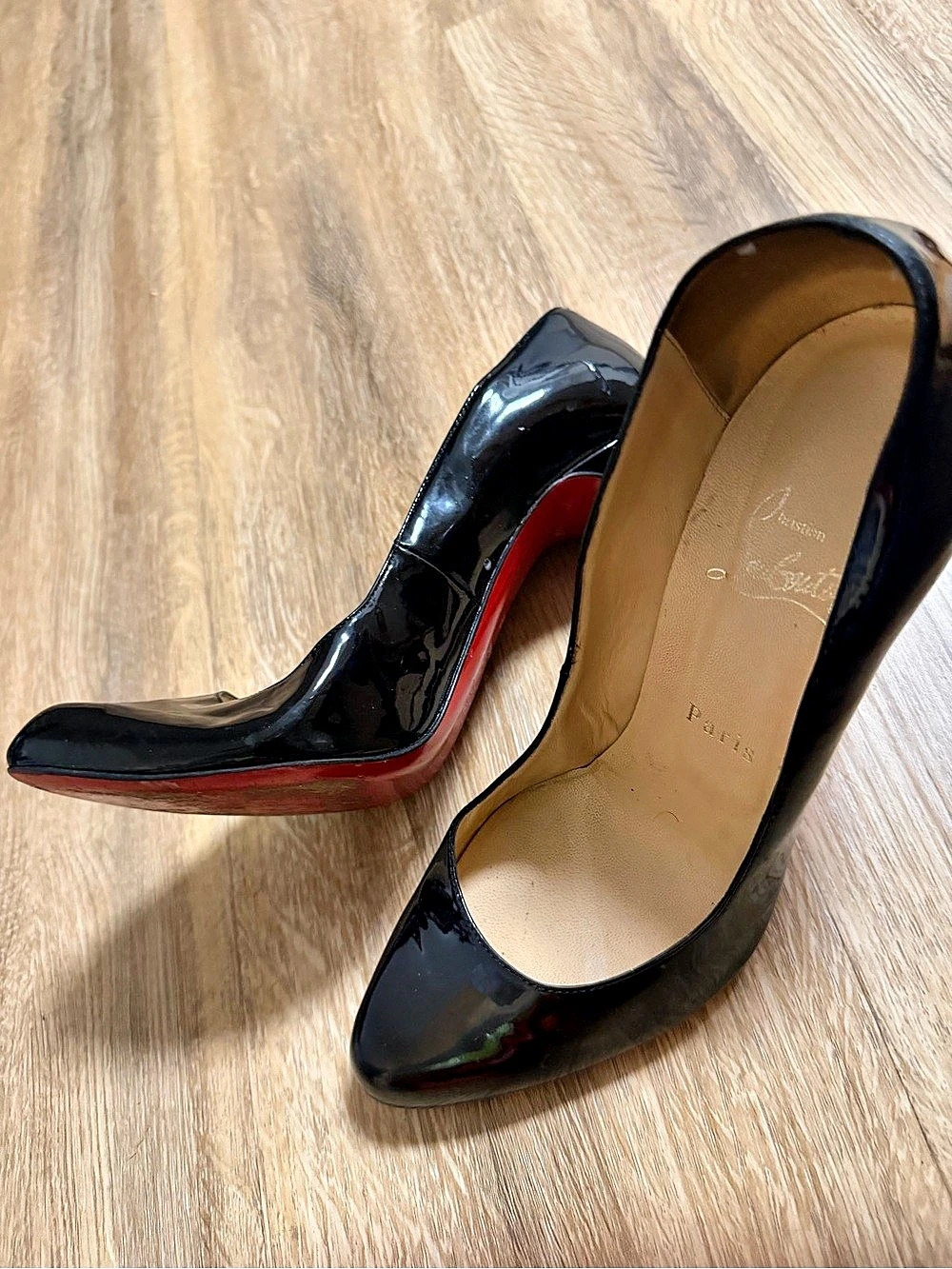 Christian Louboutin Simple Pump 100 Patent Calf Pointed-Toe Patent Heels in